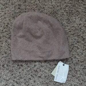 Barefoot dreams, soft, taupe beanie
